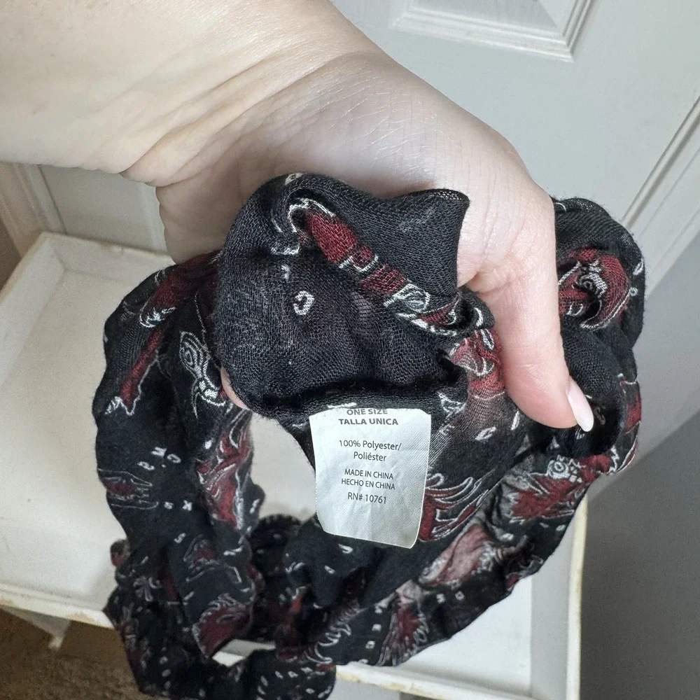Infinity‎ Scarf Garnet/Black Football Carolina S.C. Gamecocks (USC)